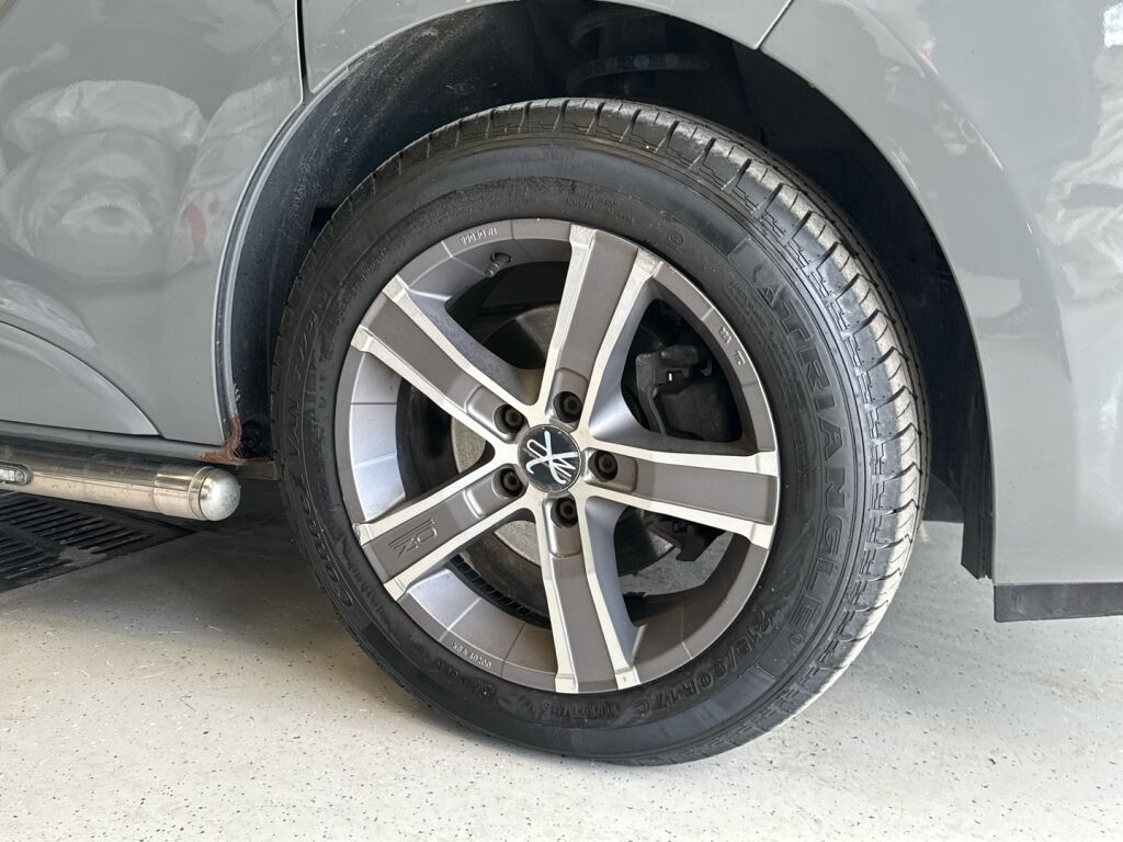 Opel Vivaro 2018 Harmaa