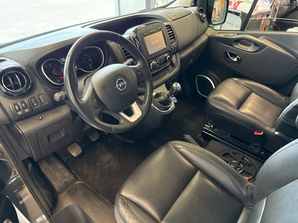 Opel Vivaro 2018 Harmaa