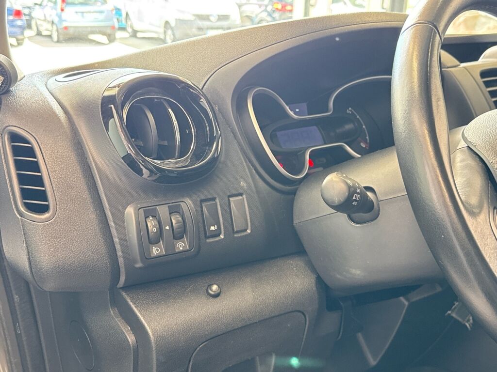 Opel Vivaro 2018 Harmaa