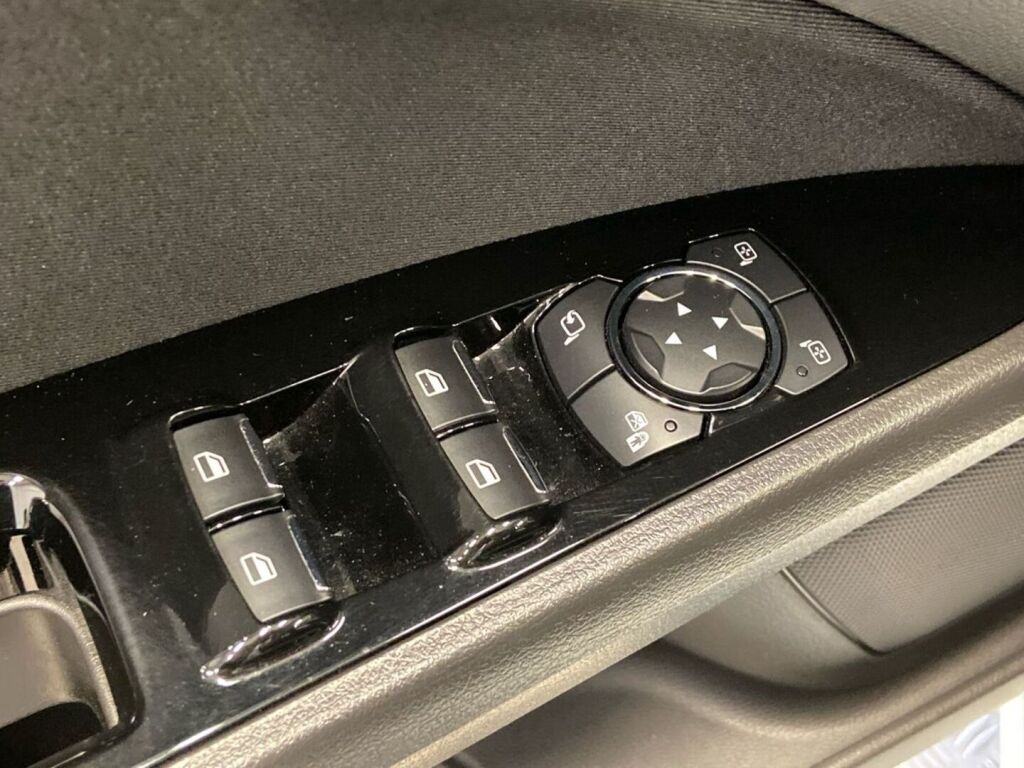 Ford Mondeo 2018 Valkoinen