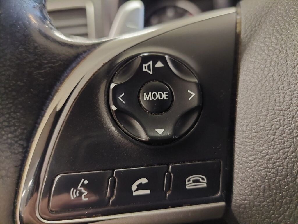 Mitsubishi L200 2015 Ruskea (beige)