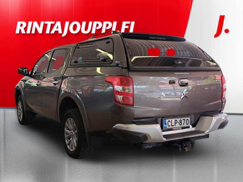 Mitsubishi L200 2015 Ruskea (beige)