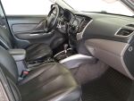 Mitsubishi L200 2015 Ruskea (beige)