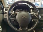 Mitsubishi L200 2015 Ruskea (beige)