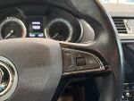 Skoda Octavia 2019 Musta