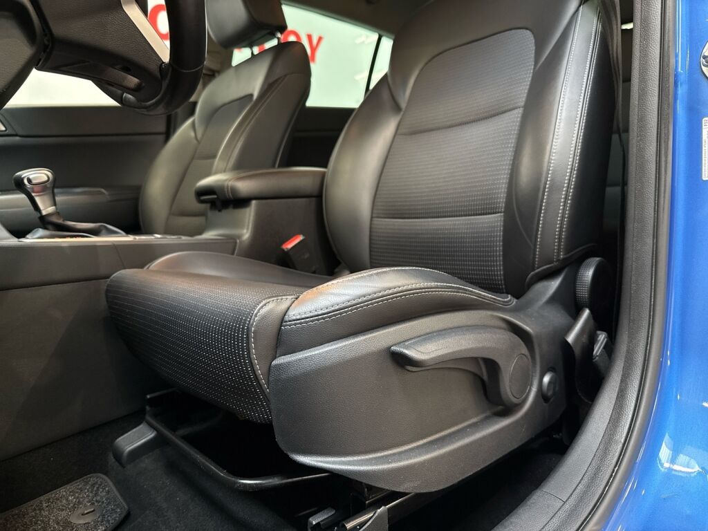 Kia Sportage 2018 Sininen