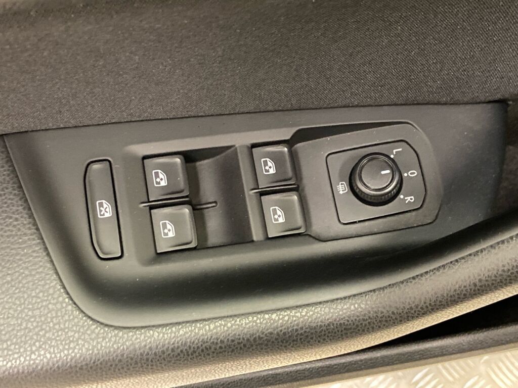 Volkswagen Passat 2018 Harmaa