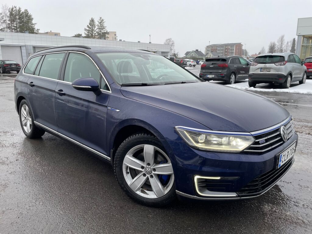 Volkswagen Passat 2018 Sininen