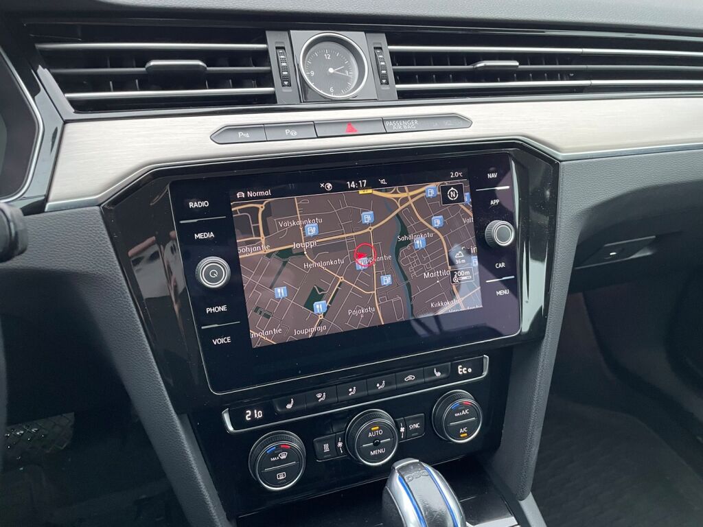 Volkswagen Passat 2018 Sininen