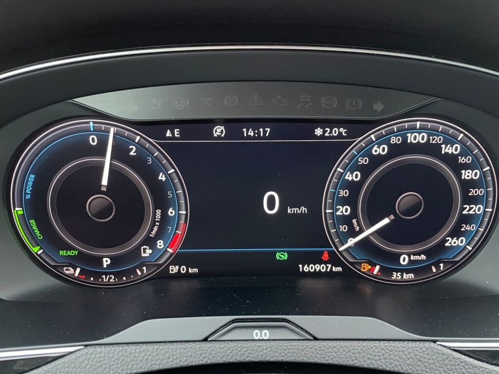 Volkswagen Passat 2018 Sininen