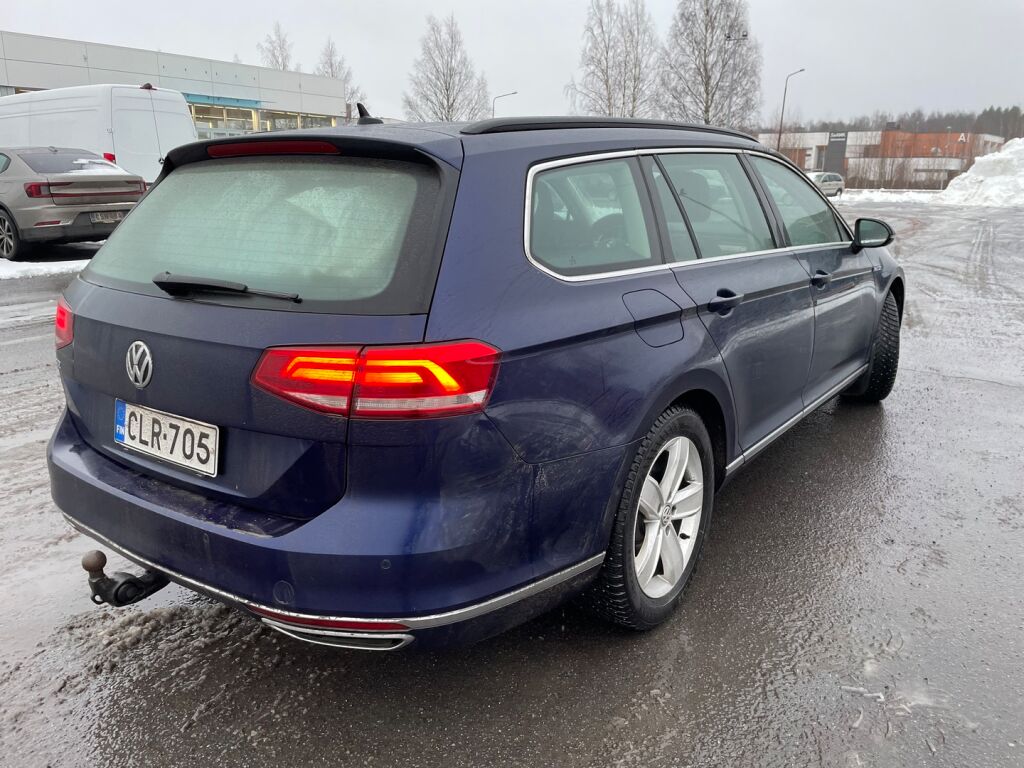 Volkswagen Passat 2018 Sininen