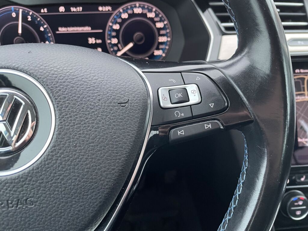 Volkswagen Passat 2018 Sininen