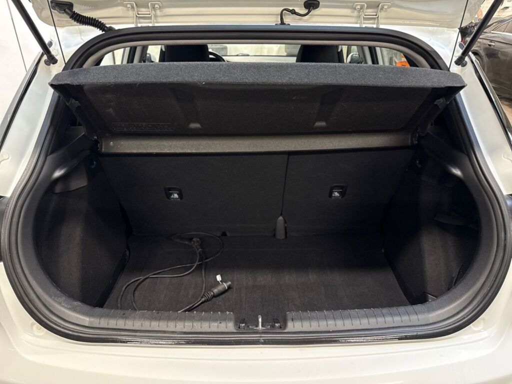 Hyundai i20 Hatchback 2019 Valkoinen