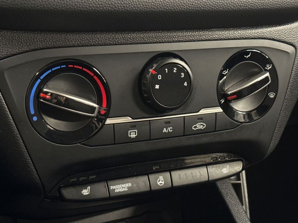Hyundai i20 Hatchback 2019 Valkoinen