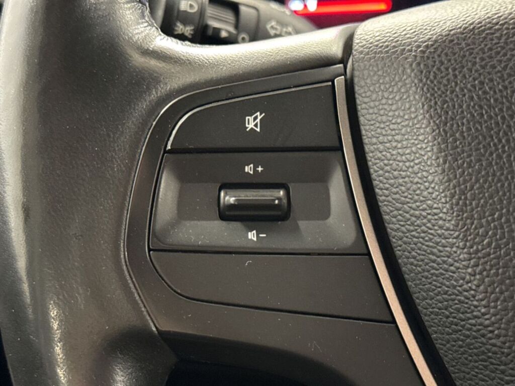 Hyundai i20 Hatchback 2019 Valkoinen