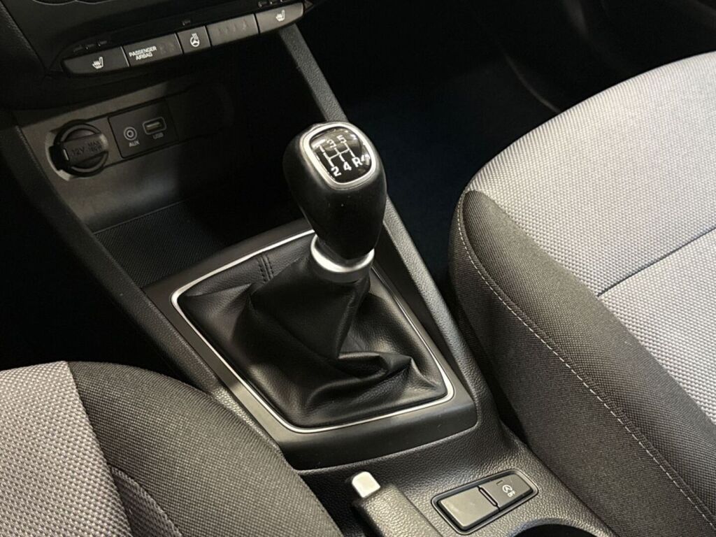 Hyundai i20 Hatchback 2019 Musta