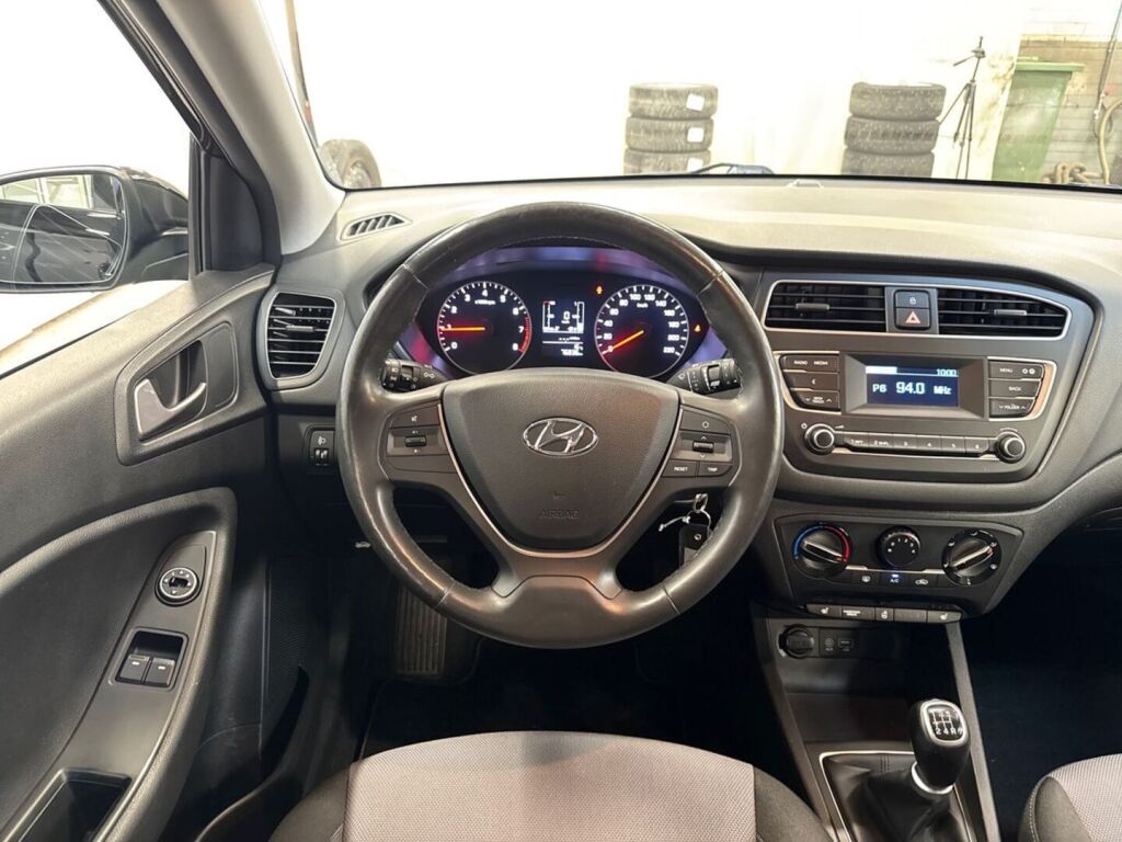 Hyundai i20 Hatchback 2019 Musta