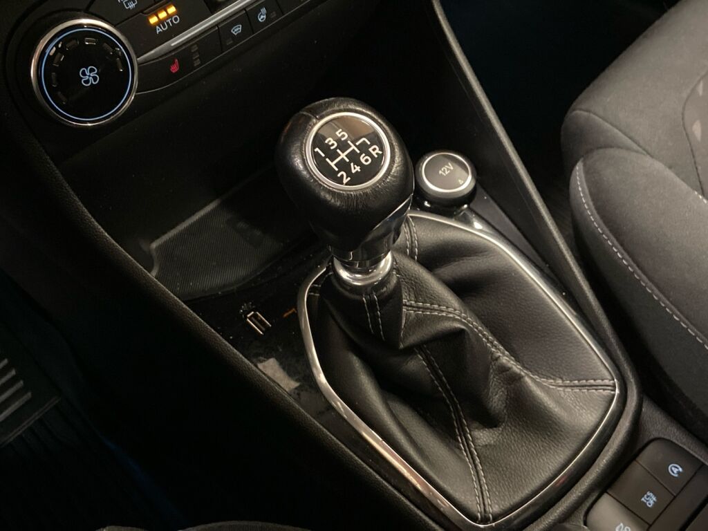 Ford Fiesta 2018 Valkoinen