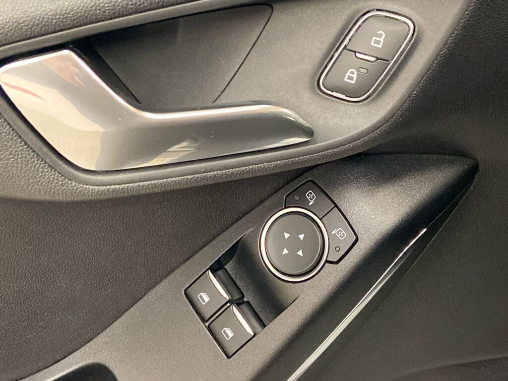 Ford Fiesta 2018 Valkoinen