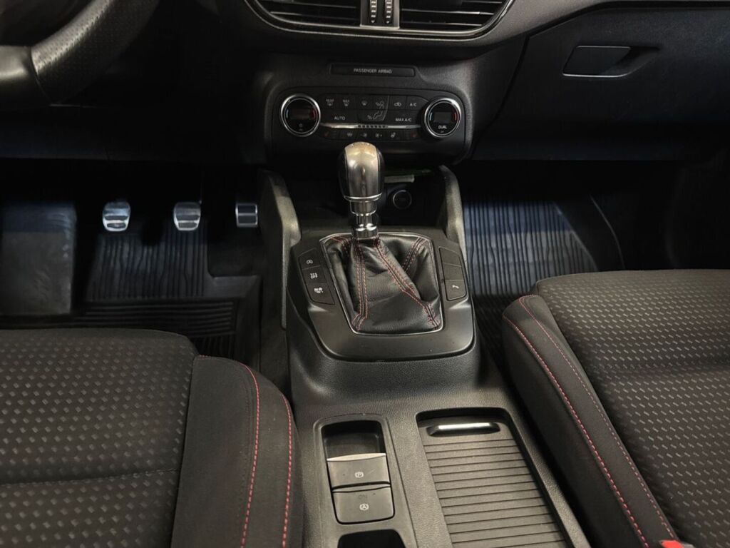 Ford Focus 2019 Valkoinen