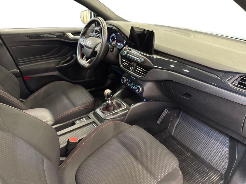 Ford Focus 2019 Valkoinen