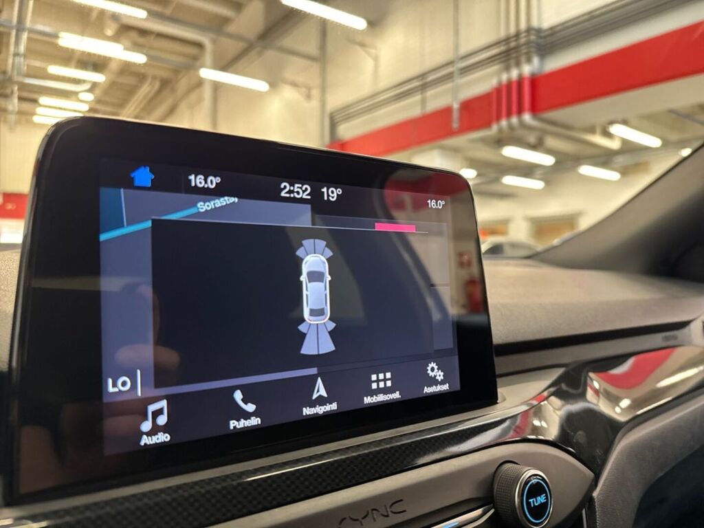 Ford Focus 2019 Valkoinen