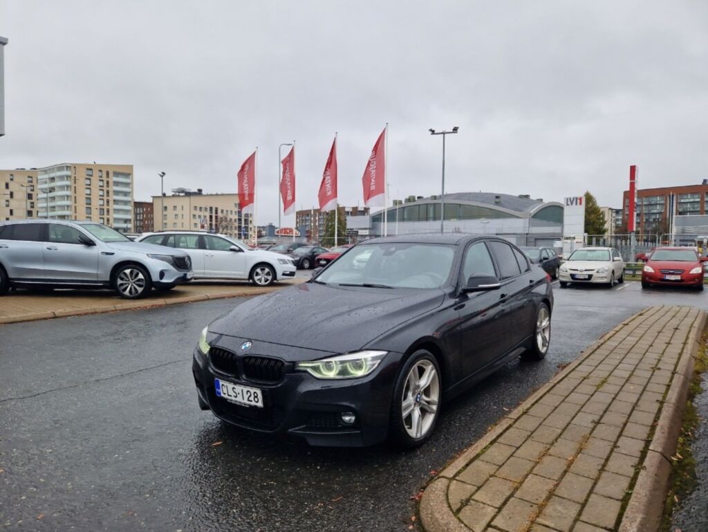 BMW 330 2016 Musta