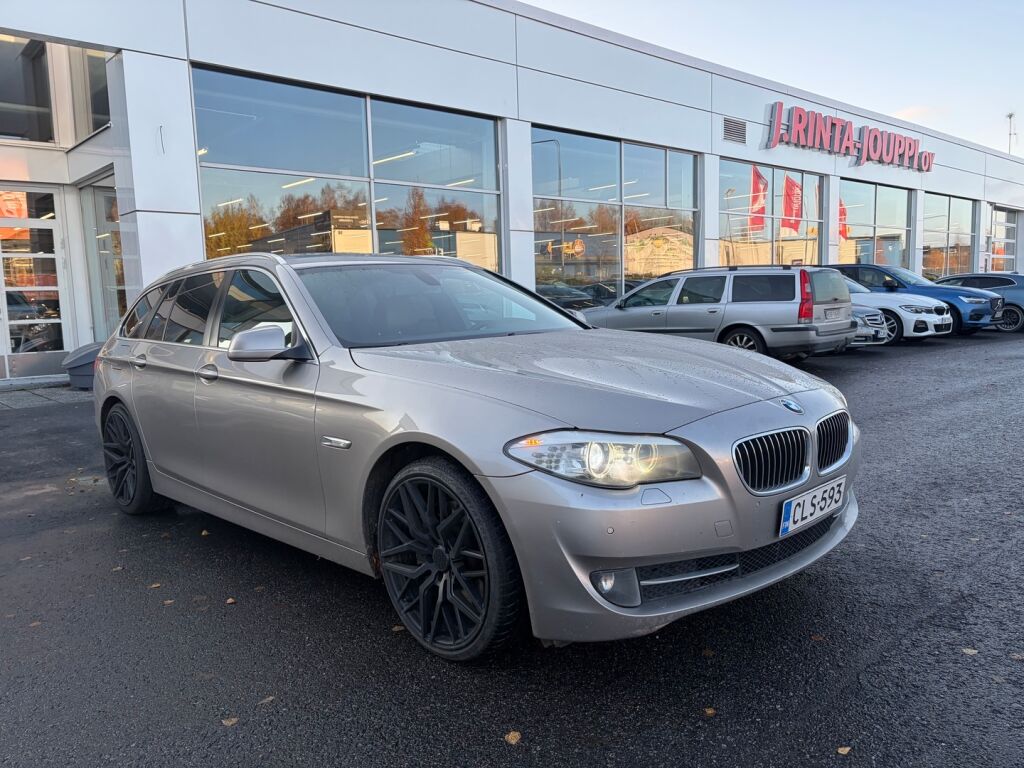 BMW 525 2011 Ruskea (beige)