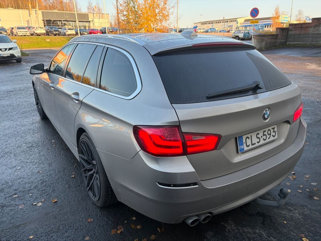 BMW 525 2011 Ruskea (beige)