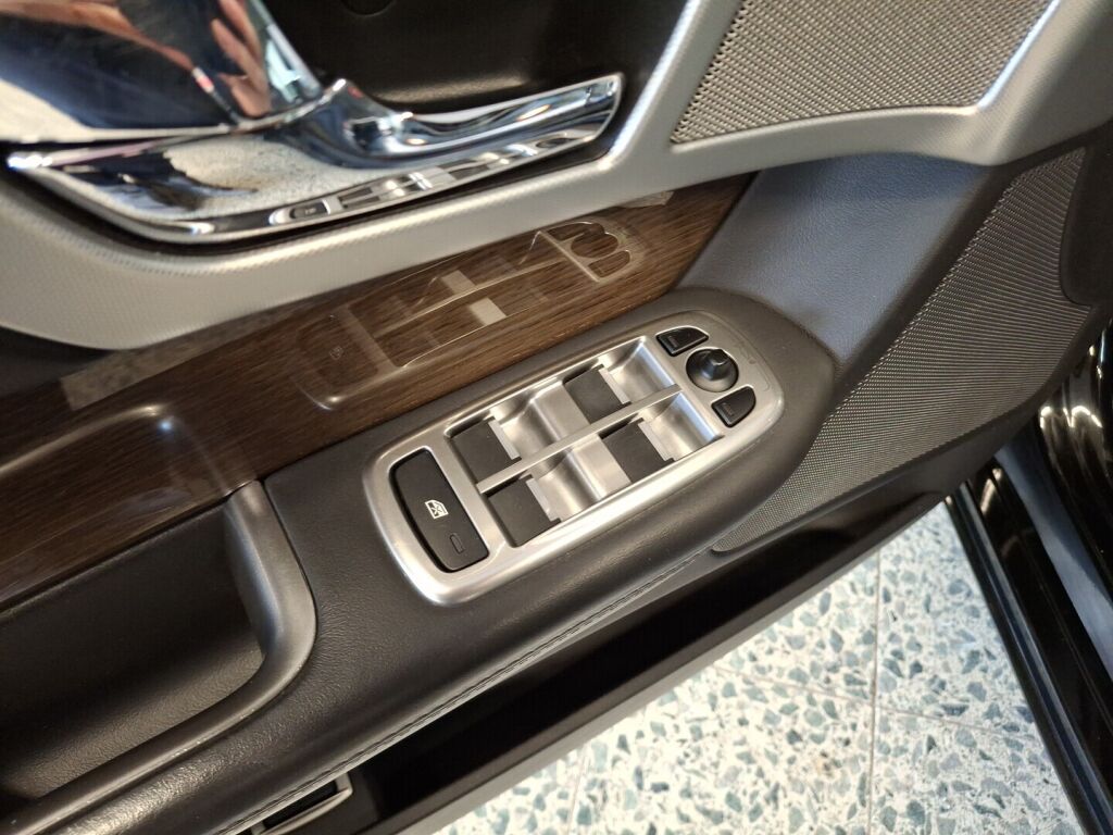 Jaguar XF 2014 Musta