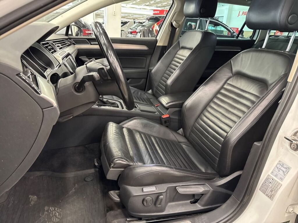 Volkswagen Passat 2015 Valkoinen