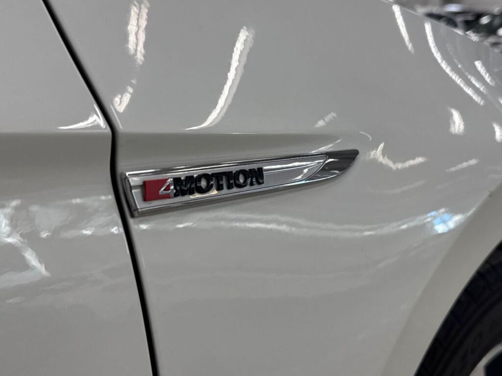 Volkswagen Passat 2015 Valkoinen