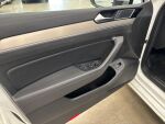 Volkswagen Passat 2015 Valkoinen