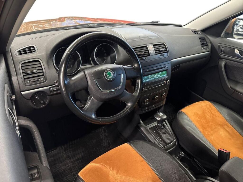 Skoda Yeti 2012 Ruskea (beige)