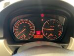 BMW 318 2010 Musta