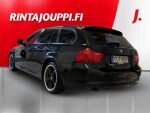 BMW 318 2010 Musta