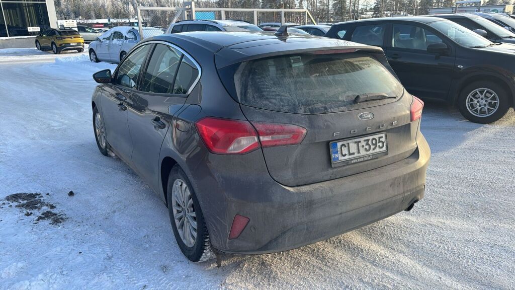 Ford Focus 2018 Ruskea (beige)