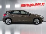 Ford Focus 2018 Ruskea (beige)