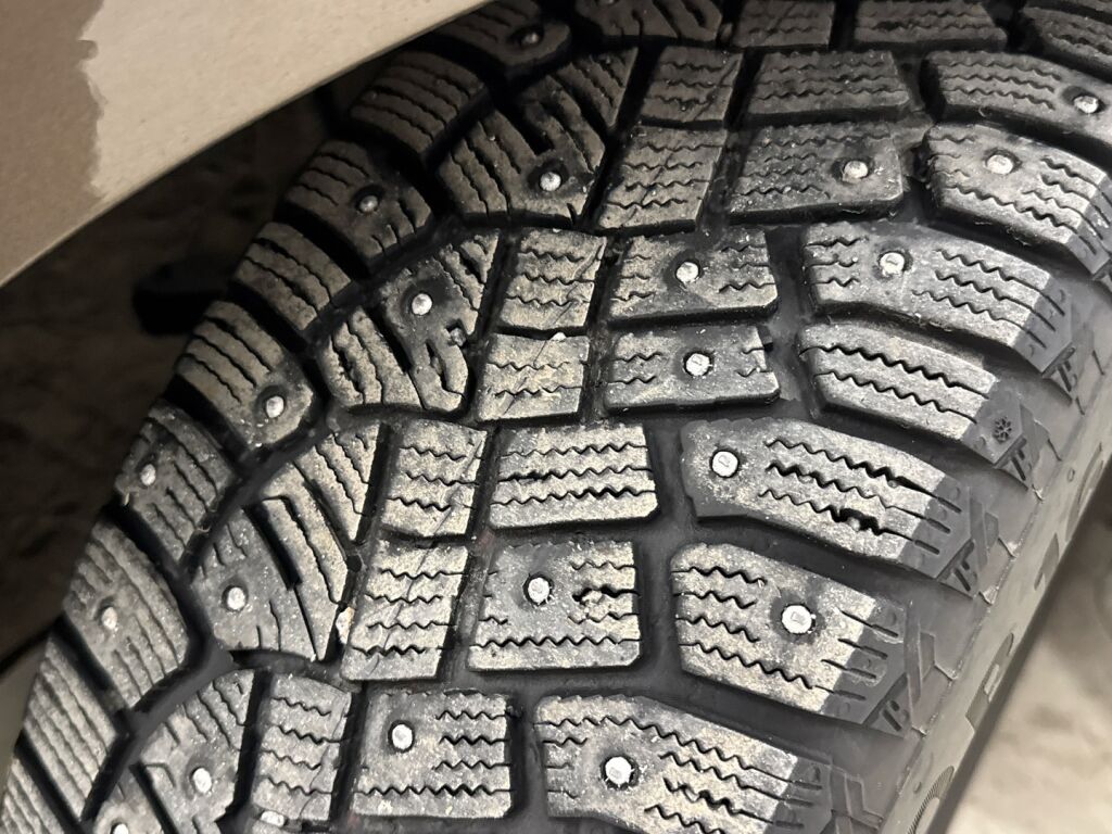 Ford Focus 2018 Ruskea (beige)