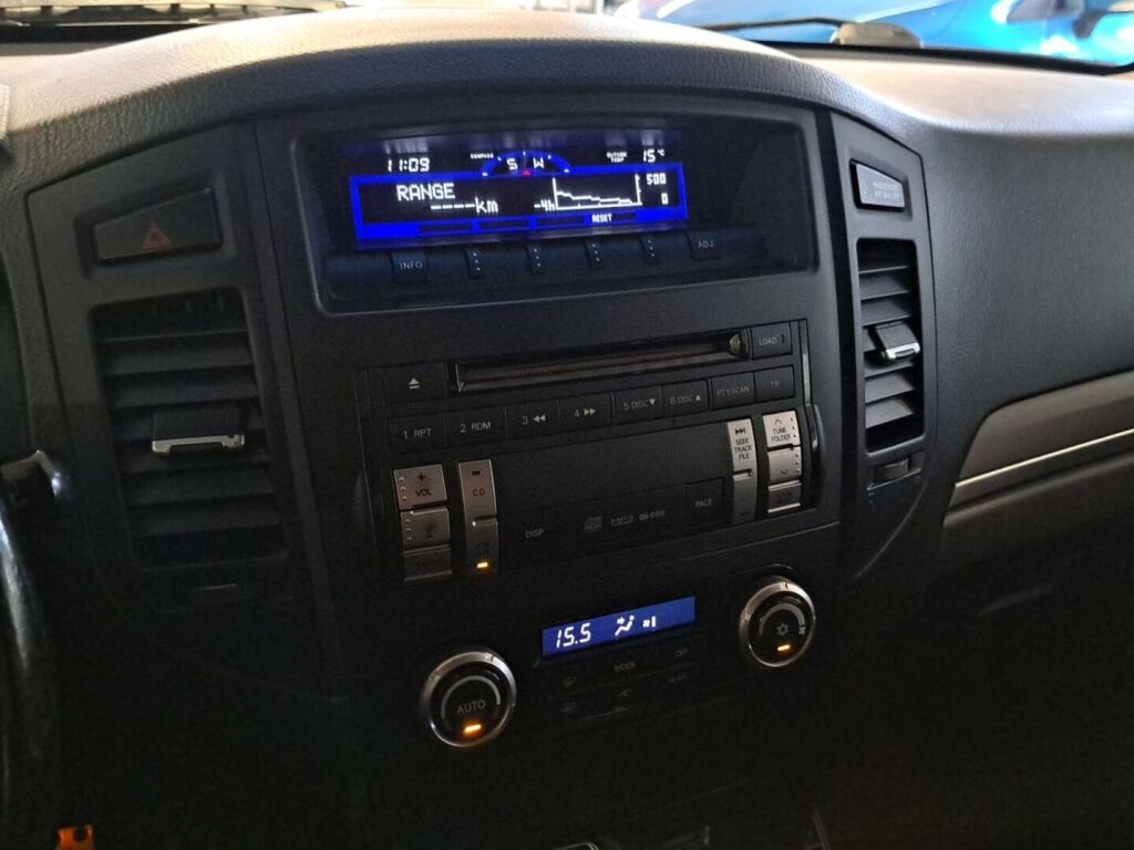 Mitsubishi Pajero 2007 Musta