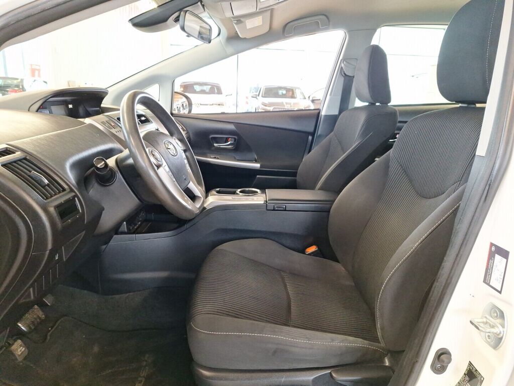 Toyota Prius+ 2018 Valkoinen