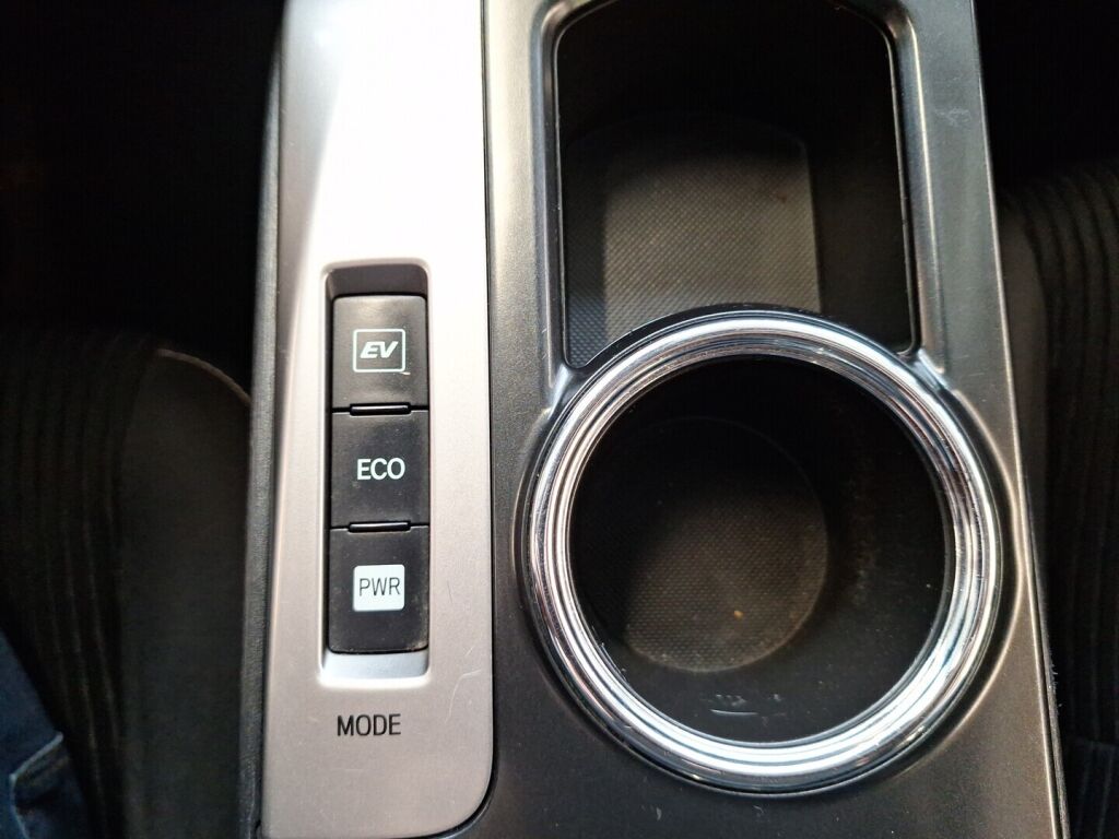 Toyota Prius+ 2018 Valkoinen