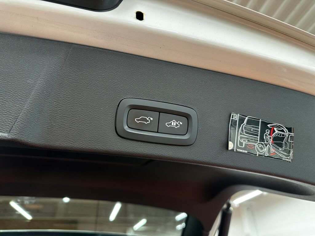 Volvo XC40 2018 Valkoinen