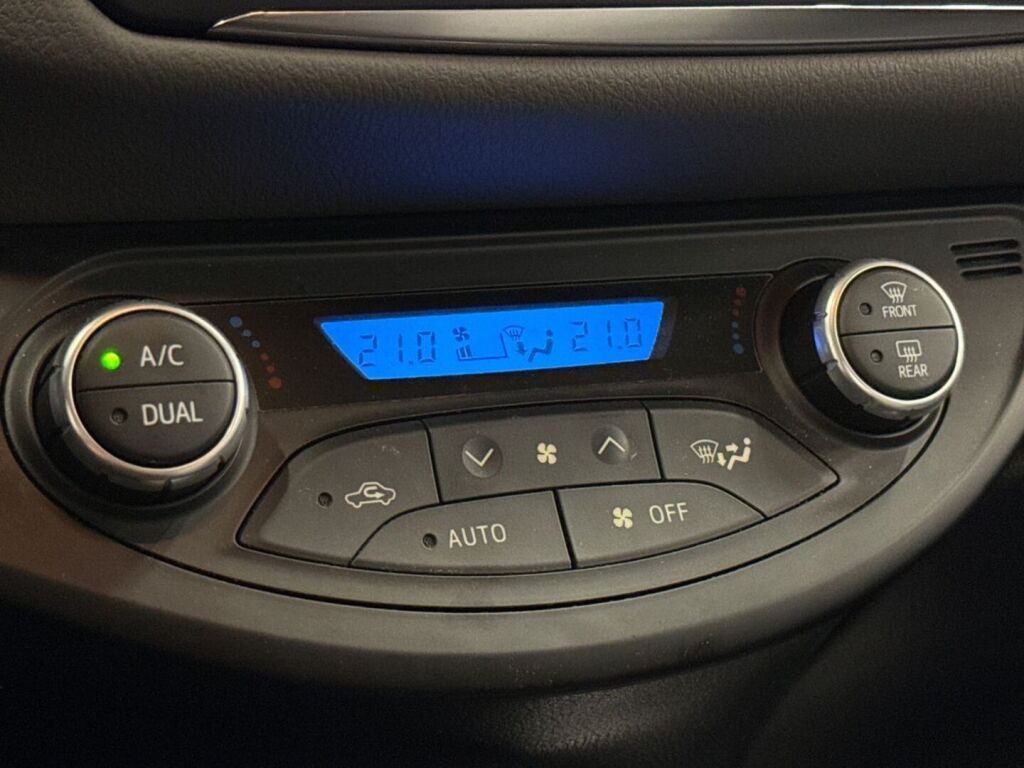 Toyota Yaris 2018 Sininen