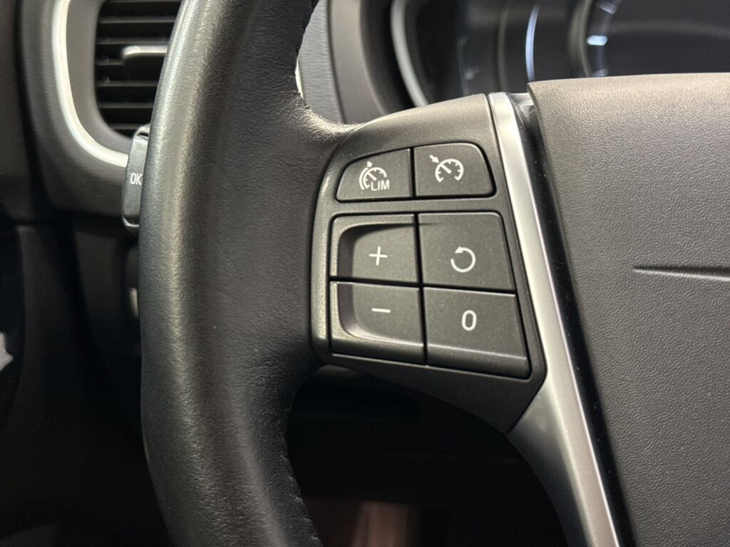 Volvo V40 2019 Harmaa