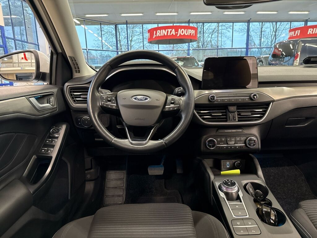 Ford Focus 2019 Valkoinen
