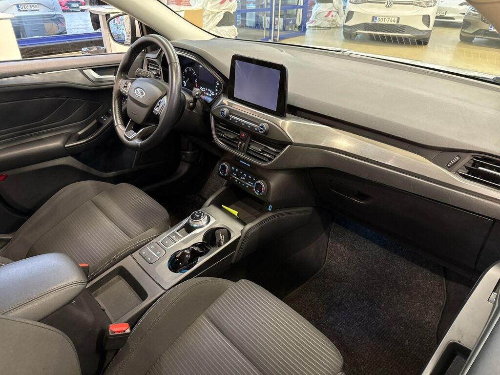 Ford Focus 2019 Valkoinen