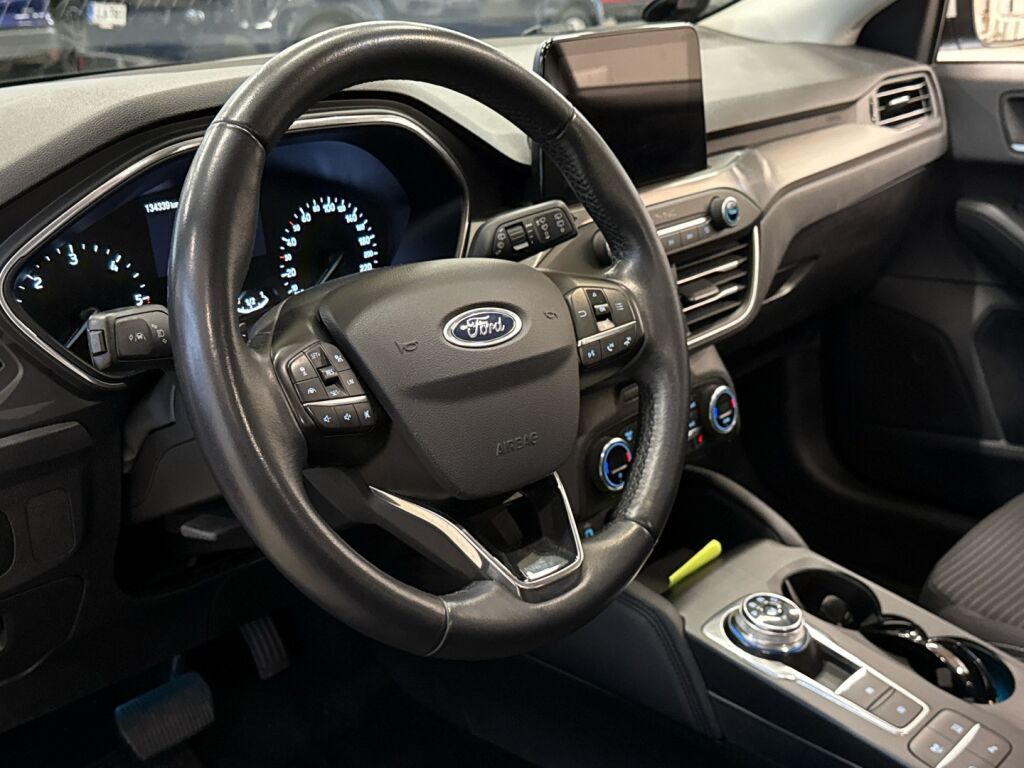Ford Focus 2019 Valkoinen