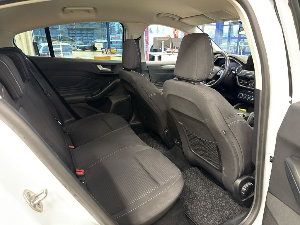 Ford Focus 2019 Valkoinen
