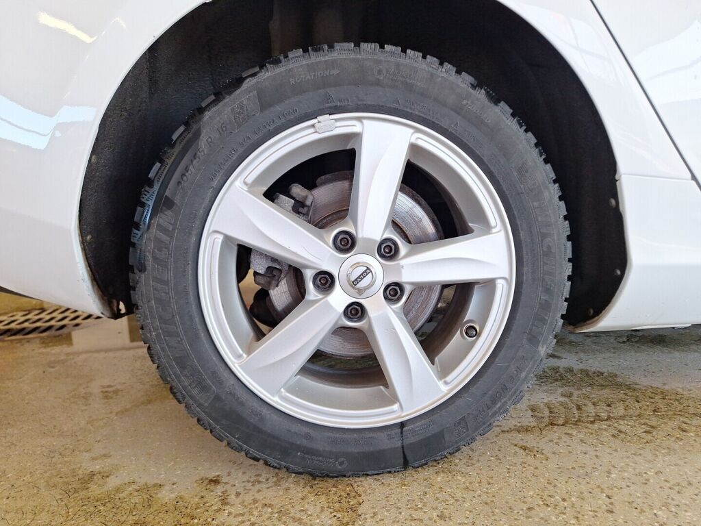 Volvo V40 2019 Valkoinen